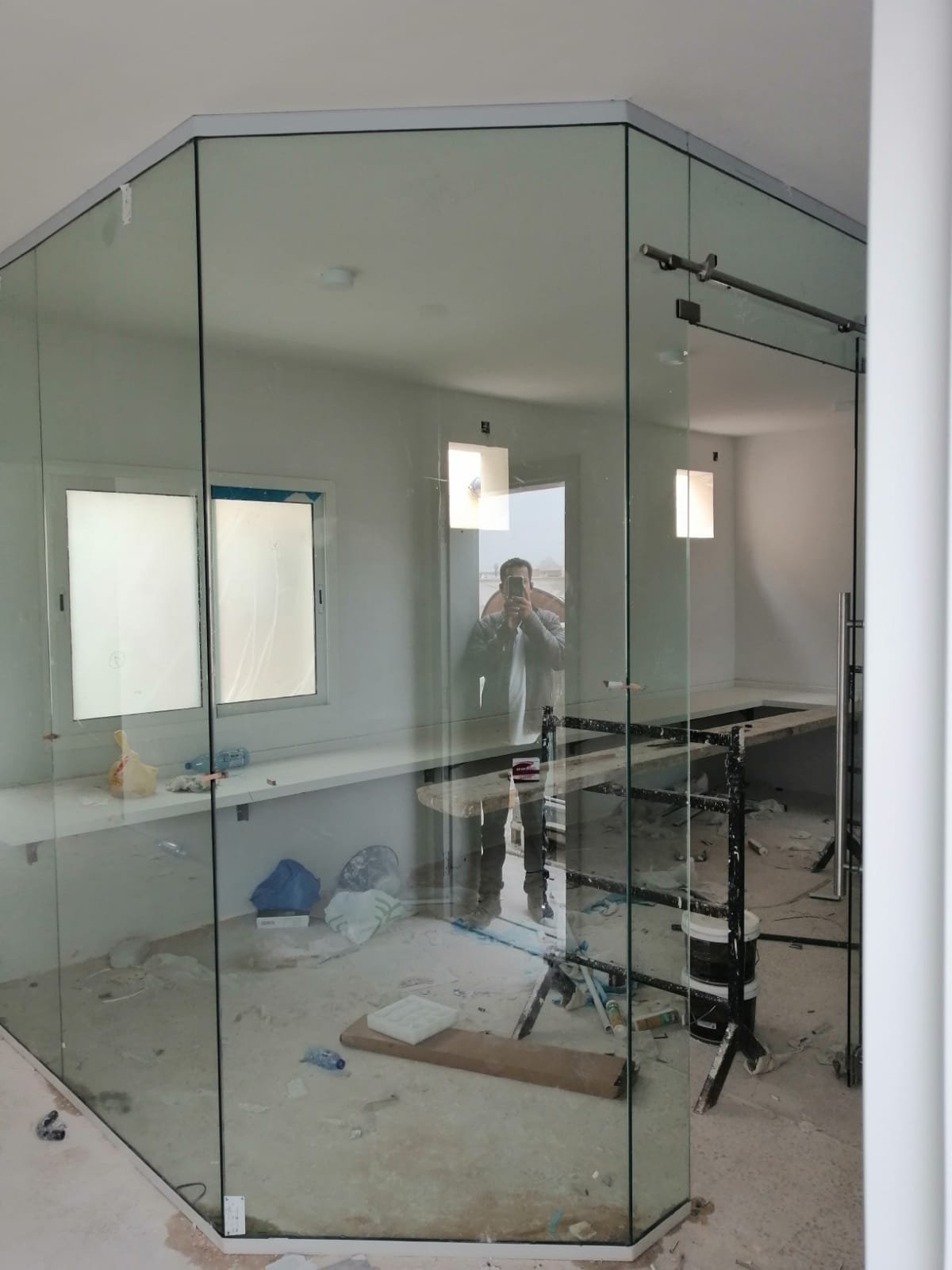 دقه لتركيب الزجاج